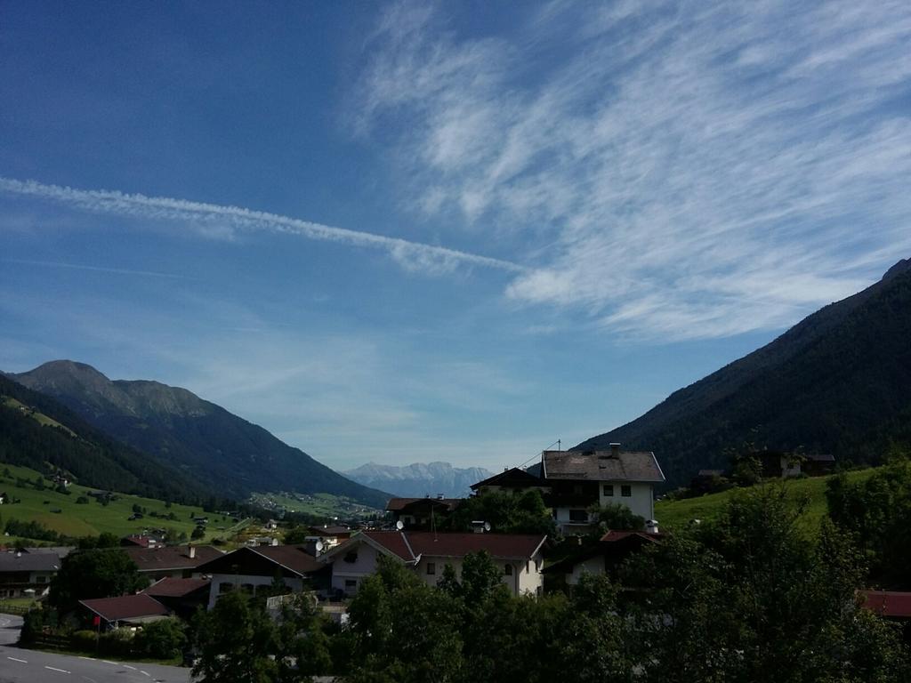 Haus Pinnistor Neustift im Stubaital Luaran gambar