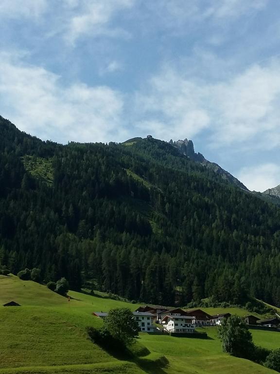 Haus Pinnistor Neustift im Stubaital Luaran gambar