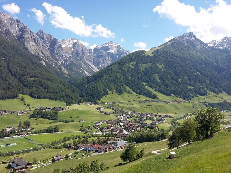 Haus Pinnistor Neustift im Stubaital Luaran gambar